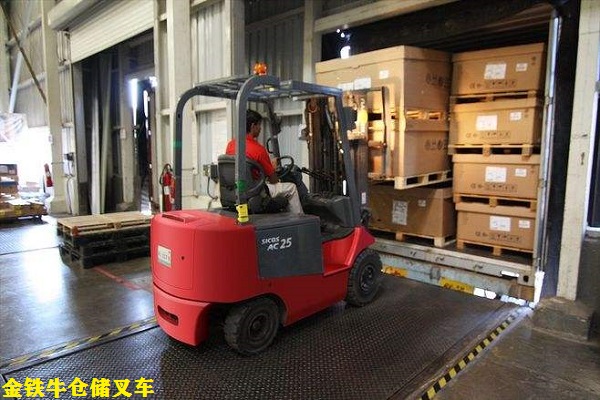 倉儲(chǔ)式叉車 倉儲(chǔ)式叉車